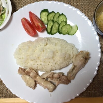 初めまして！私のは、ガチャガチャして汚い見た目ですが(笑)お肉は柔らかく、味は美味しくて家族からも好評でした〜( ˆỏˆ )ソースが最高ですね！